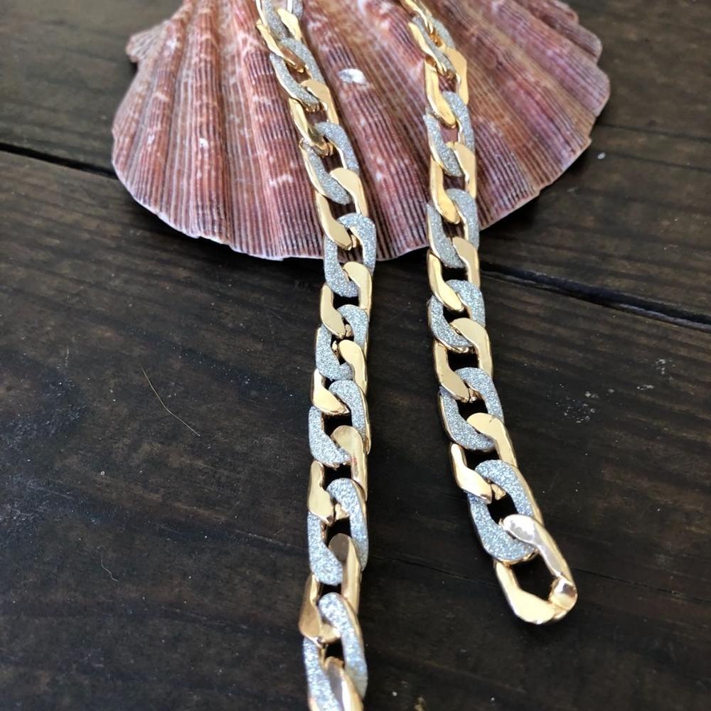 DIAMOND PAVED CHUNKY LINK LARGE EARRINGS - Picture 3 of 3
